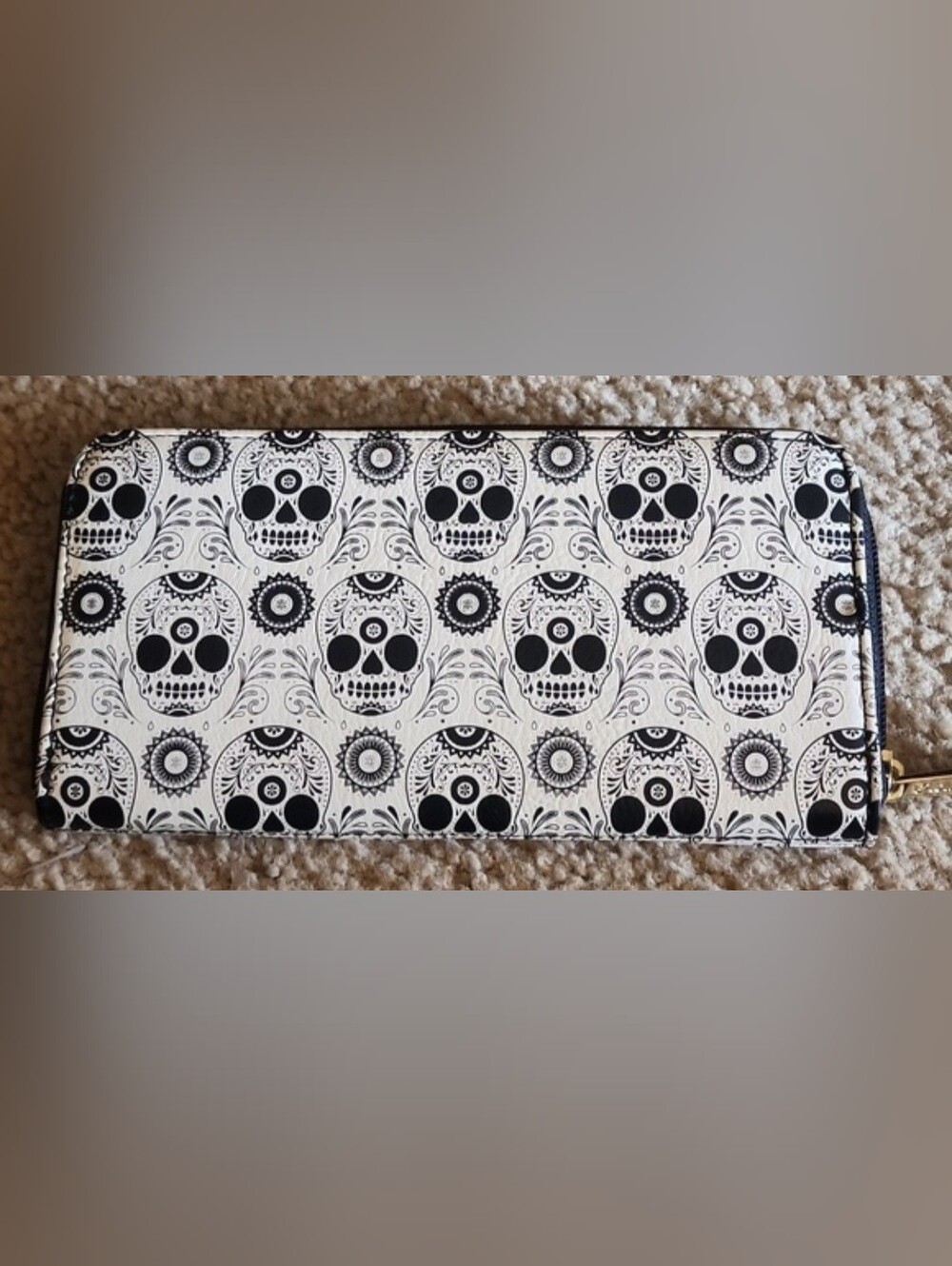 Loungefly Wallet New without tags - Picture 2 of 6